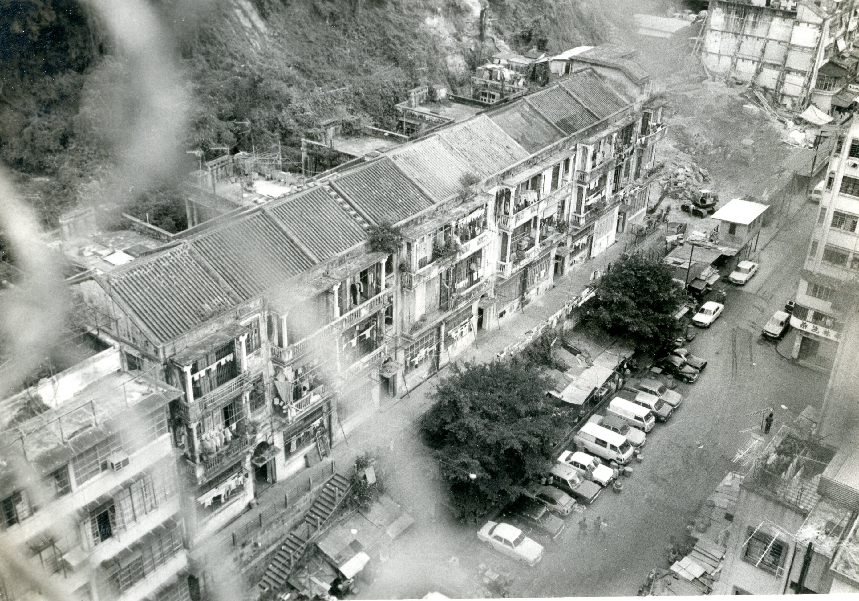 Dragon Centre - Hong Kong Housing Society