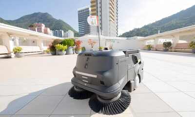 房協引入智慧屋邨管理，於出租屋邨「觀龍樓」和「勵德邨」引入智能清掃機。