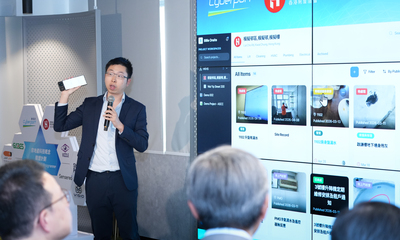 兩間參與第二期概念驗證計劃的初創企業在典禮上即時展示創新方案的成果。