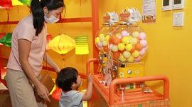 HKHS Exhibition Centre Fosters Community Connections during Mid-Autumn Festival
